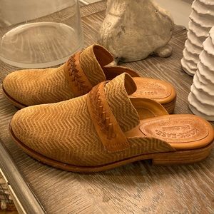Leather mules by Kork Ease